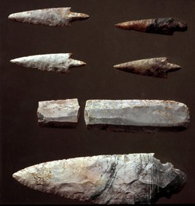 Préhistoire : pointes de flèches et silex de la nécropole de Cantalupo-Mandela - Prehistoric Prehistoric
