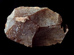 Préhistoire : racloir taillé sur pierre - Prehistoric Prehistoric