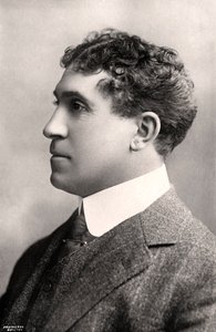 Edward Lewis, acteur - Protheroe