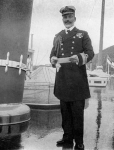 Commodore Sir Archibald Milne 1855-1938 - Queen Alexandra