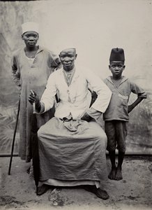 Homme et deux garçons, Tanzanie - R. V. Pereira