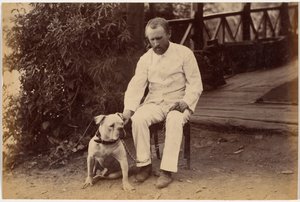Maître Robert Hotz et son bouledogue - Raja Deen Dayal