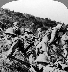 Infanterie britannique chargeant les positions allemandes, Afrique de l