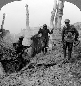 Soldats allemands se rendant, Bullecourt, France, Première Guerre mondiale, 1914-1918 - Realistic Travels Publishers