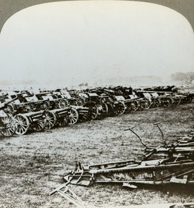 Centaines de canons allemands capturés à Couralette, France, Bataille de la Somme, Première Guerre mondiale, 1916