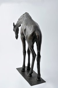 Grande girafe avec tête baissée, modelée 1909-10, coulée avant 1913 - Rembrandt Bugatti