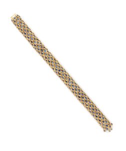 Un des trois bracelets 