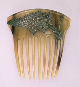 Peigne en corne, par René Jules Lalique (1860-1945), Paris, 1900-02 - Rene Jules Lalique