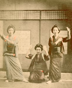 Filles dansant vers 1896