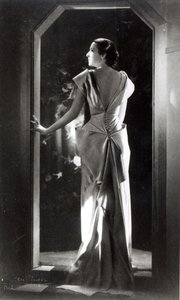 Robe conçue par Madeleine Vionnet - Reutlinger Studio
