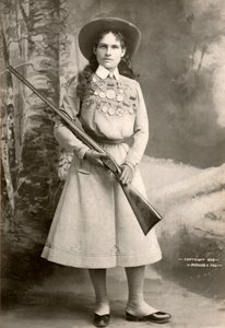 Annie Oakley avec un fusil - Richard Kyle Fox