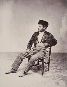 Séville, garçon gitan habillé en 