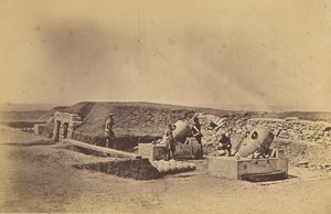 Batteries de mortiers devant la Picquet House, Division légère - Roger Fenton