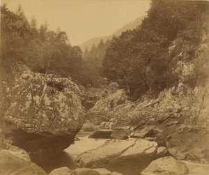 Roches dans le Lwgwy : Bettws-y-Coed.