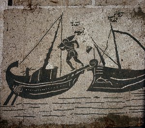 Ostie antique (Ostia). Place des Corporations. Mosaïque de la Corporation des marins de Sabratha. Chargement de marchandises sur un navire - Roman