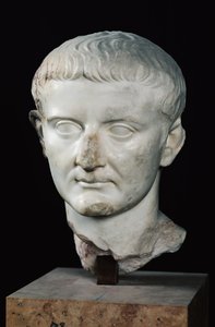 Tête de Tibère - Roman