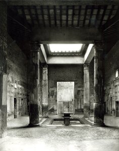 Impluvium dans la Maison des Noces d