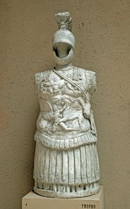 Art romain : trophée d