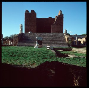 Art romain : vue des ruines du Capitole, site archéologique d