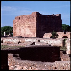 Art romain : vue des ruines du Capitole, site archéologique d