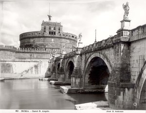 Vue du château et du pont, construit 135-39 ap. J.-C., vu des rives du Tibre - Roman