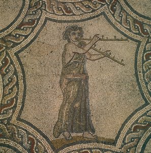 Mosaïque représentant une flûtiste de la Maison de Dionysos, à Volubilis, Maroc, Civilisation Romaine - Roman Roman