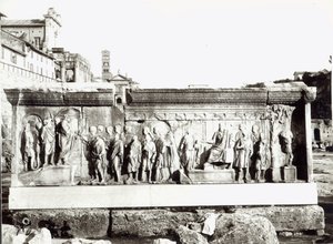 Pluteus de Trajan avec des représentations de l