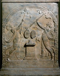 Art romain : autel funéraire représentant deux ménades dansantes. Bas-relief. Rome, Museo Nazionale Romano - Roman Roman