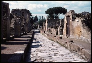 Rue descendant vers le lido, 5ème siècle av. J.-C. - 1er siècle apr. J.-C. - Roman Roman