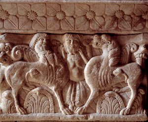 Un centaure et un lion (chapiteau sculpté dans la tribune du Prieuré) - Romanesque