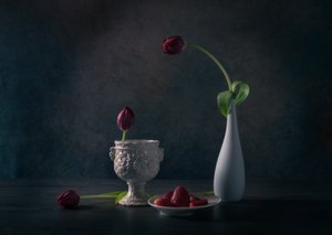 Tulipes et fraises mélancoliques - Rong Wei