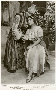 Rosina Filippi et Sari Petrass, actrices, vers 1912