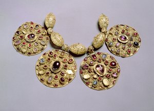 Médaillons du collier de Barmy, avec décoration de filigrane et de granulation, Rayazan, XIIe siècle