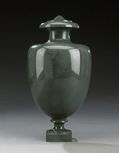 Un des deux vases Kalkan, Peterhof, c.1800 - Russian School