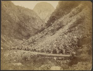 Carrioles en attente à Stalheim, Naerödal - S. E. Poulton