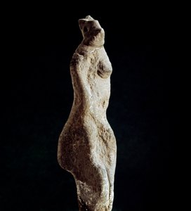 Culture nuragique (nuraghi) sarde : statuette en calcaire de Vénus stéatopyge (forme du bas du dos) (Vénus de Macomer), provenant de Macomer, près de Nuoro. Datant de la période pré-nuragique (XXVe-XVIIIe siècle av. J.-C.) Énéolithique. Cagliari, Museo Naz - Sardinia Nuragic Civilization