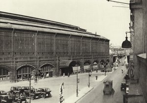 Berlin : Gare de Friedrichstrasse - Sasha Stone