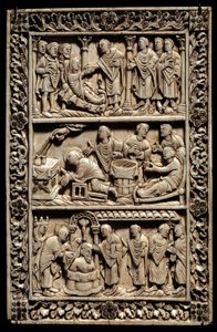 Art carolingien : miracle de la Sainte Ampoule, diptyque en ivoire représentant en haut, la résurrection d
