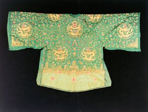 Une robe de dragon chinoise en satin vert olive - School Chinese