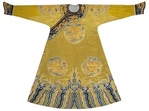 Robe brodée Qiu Xiangse 