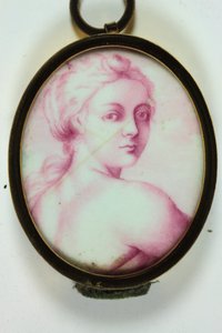Une dame regardant par-dessus son épaule droite (émail sur cuivre) - School Continental