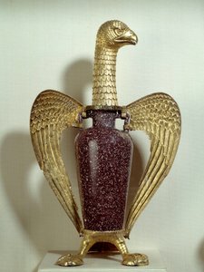 Vase dit « Aigle » par Suger : vase fabriqué en Égypte sous l