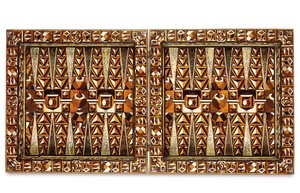 Boîte de jeux en marqueterie d