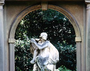 Statue de Vénus, dans les jardins de la Villa la Pietra - School Italian