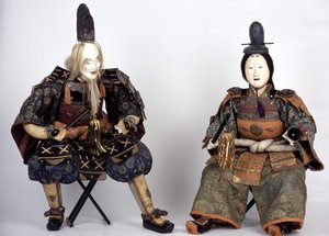Poupées japonaises de la période Edo apparaissant à la fête des garçons. Collection Captier. Paris