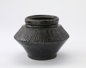 Pot, Tachikui, préfecture de Hyogo, période Edo, fin du 18e-milieu du 19e siècle