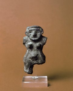 Femme en terre cuite de Chiba, période Jomon 13ème-10ème siècle av. J.-C. - Japanese School