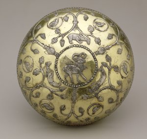 Bol, 6e-7e siècle après J.-C. (argent doré et sculpté)