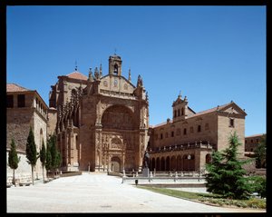 Vue de la façade plateresque