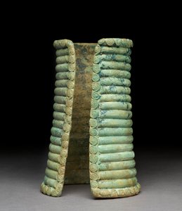 Long bracelet nervuré